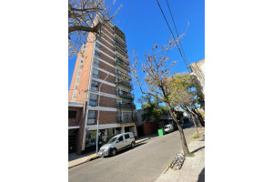 Dto. Luzuriaga 360 piso 8vo. B